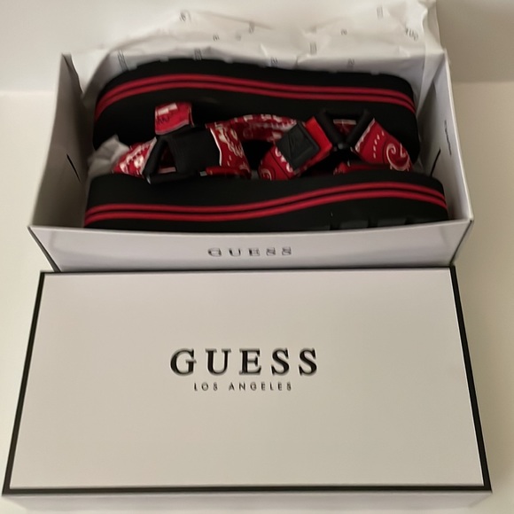 Guess Avin4 red multi fabric - Picture 7 of 10
